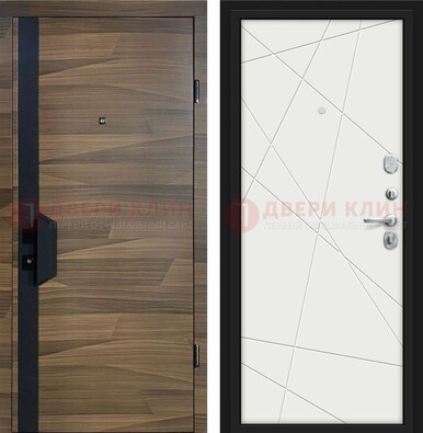 Стальная коричневая дверь МДФ c черной вставкой ДМ-267 в Брянске