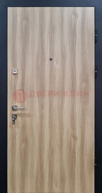 Светлая металлическая дверь с МДФ ДМ-340 в Брянске