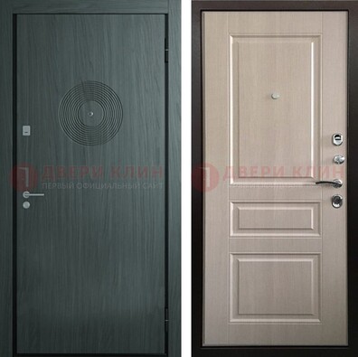 Темная железная дверь с МДФ панелями в квартиру ДМ-389 в Брянске