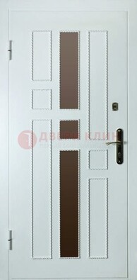 Белая стальная дверь с МДФ и декоративными вставками ДМ-62 в Брянске