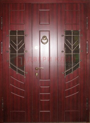 Парадная дверь со вставками из стекла и ковки ДПР-34 в загородный дом в Брянске