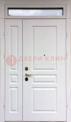 Белая двухстворчатая металлическая дверь со стеклом ДС-63 в Брянске