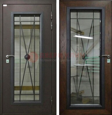 Коричневая железная дверь со стеклом для частного дома ДС-8 в Брянске