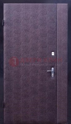 Бордовая металлическая тамбурная дверь ДТМ-3 в Брянске